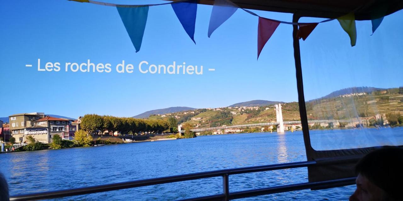 Comme A La Maison Clonas-sur-Vareze Esterno foto