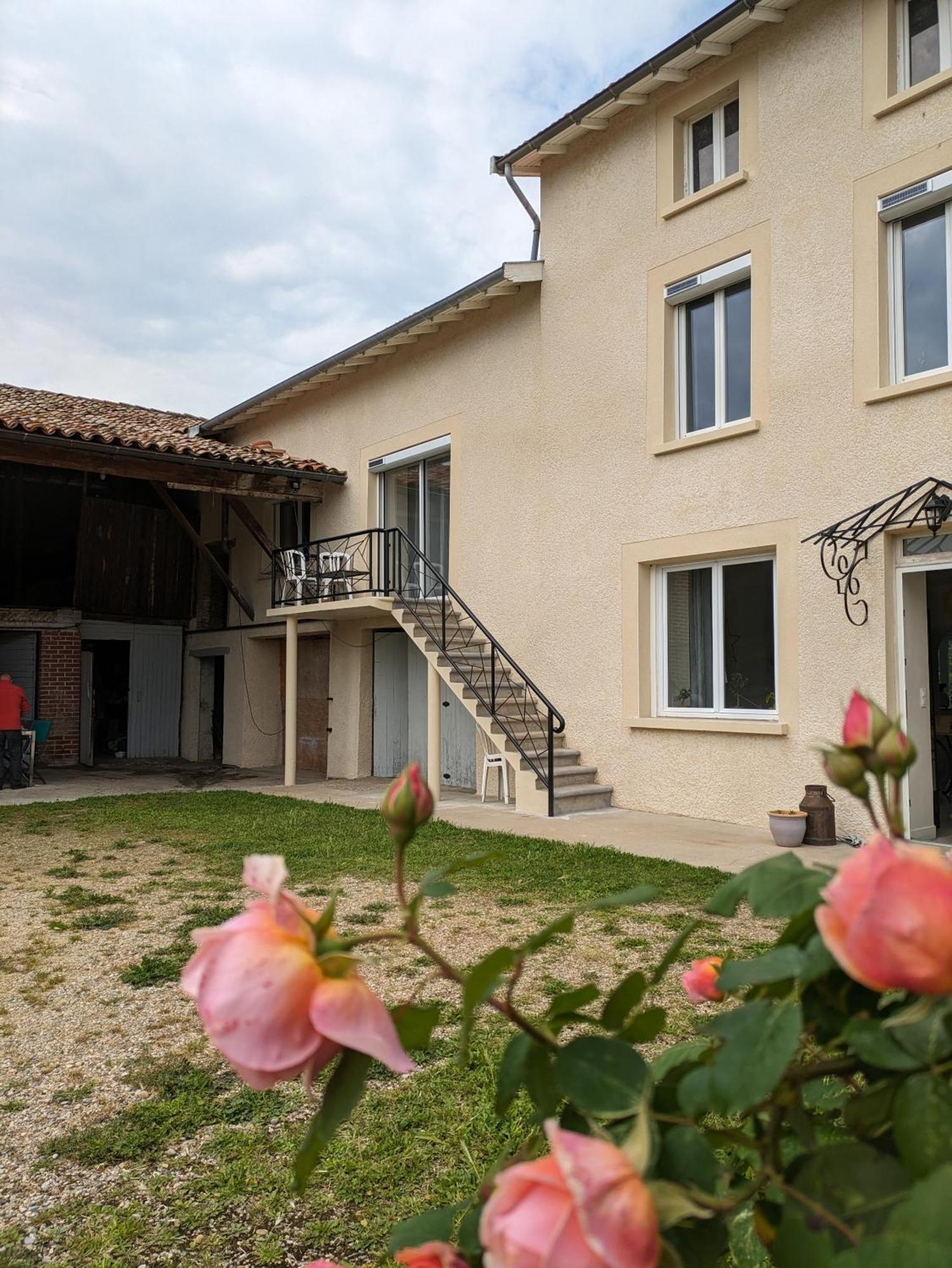 Comme A La Maison Clonas-sur-Vareze Esterno foto